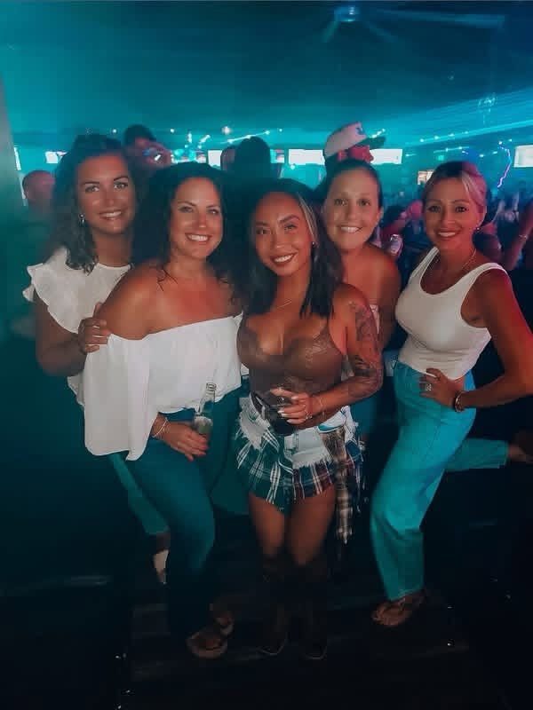 Friends out for a night of live music at Twain's Tavern