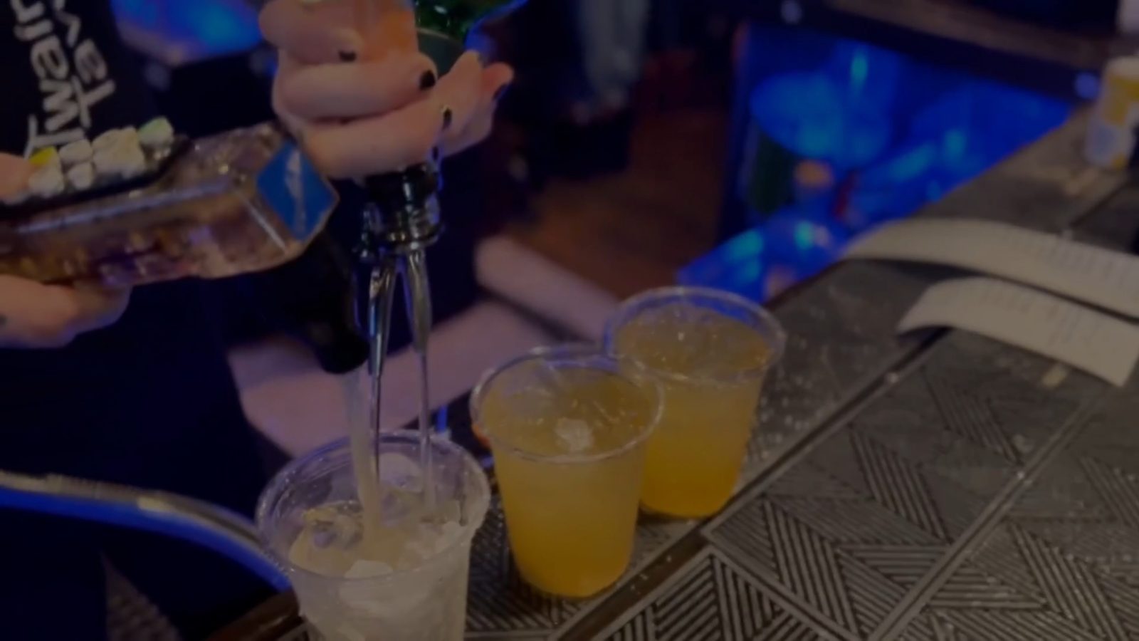 Drinks being poured at the bar at Twain's Tavern